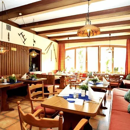 路特斯餐厅酒店 酒店 3*